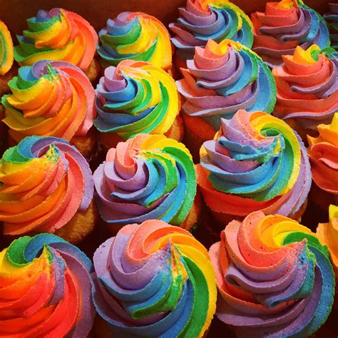 Spectacular Rainbow Cupcakes