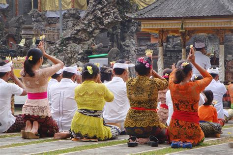 Kehidupan spiritual masyarakat Bali