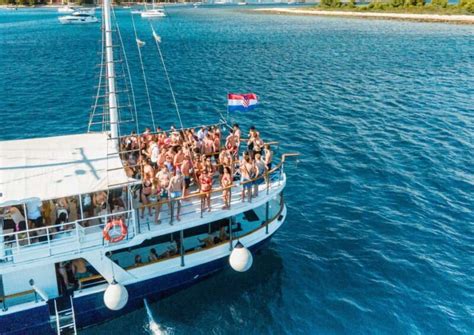 Split Blue Lagoon Boat Party: A Detailed Review & Guide
