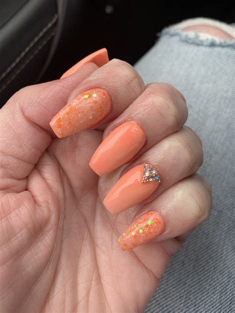 Spring Peach ombré glitter Gel Nails Light Elegance Ready for Rio