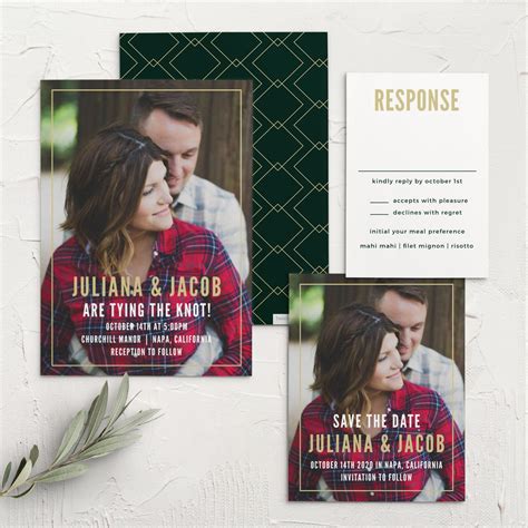 Square Invitations: Modern Appeal