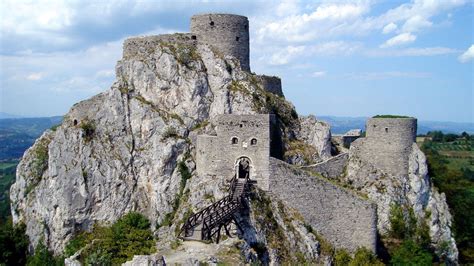 Srebrenik Castle