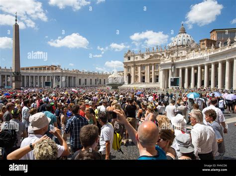 St. Peter's Square Crowd
