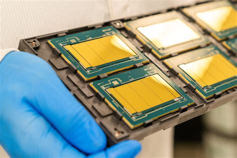 Stackable cache is only the beginning for Intel&rsquo;s packaging tech
