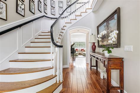 Staircase In Hall: A Perfect Blend Of Functionality And Aesthetics