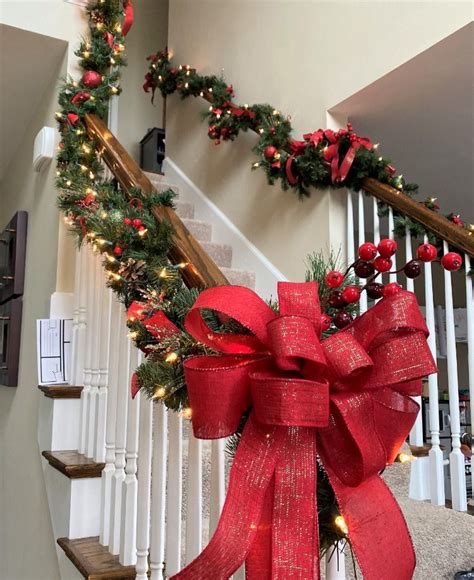 Stair Garland Bows: The Perfect Addition To Your Holiday Decor