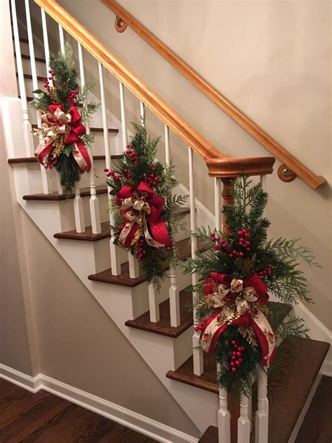 10+ Christmas Stair Railing Decorations