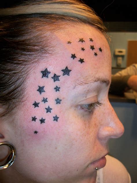 GiambaEyesMFWFall2015.jpg (610×605) Star face tattoo