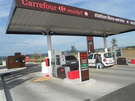 Station Service Carrefour Market