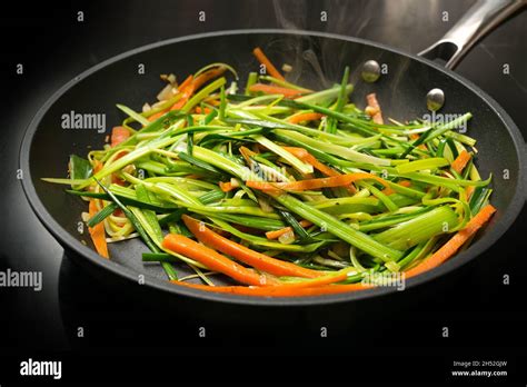 Image of Steaming vegetable noodles.
