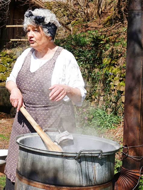 How To Properly Clean A Stein