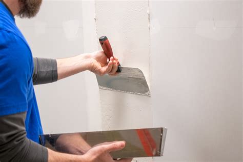 Step 2: Applying the Joint Compound (The Magic Touch)