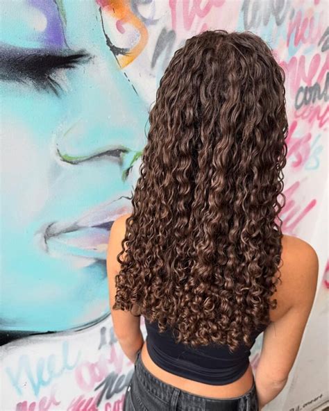 Step-by-Step: A Typical Neel Loves Curls Routine