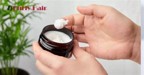 Step-by-Step: How to Properly Apply Curl Activator Cream