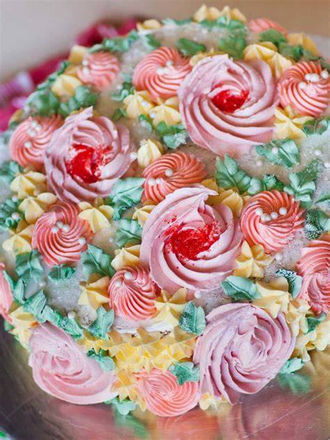 Step-by-Step Flower Cake Tutorial