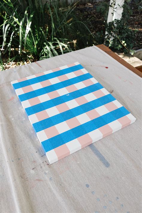 Step-by-Step Tutorial: How to Paint Gingham Pattern Flawlessly