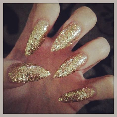 Stiletto Nails Gold Glitter: The Perfect Statement Nail For Any Occasion
