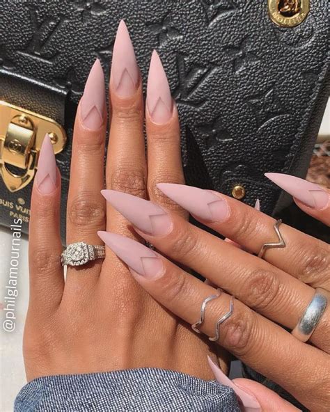 Stiletto Nails Minimalist: A Trendy Look For Your Nails