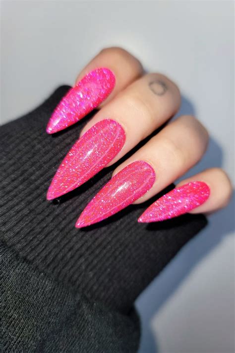 Discover The Trendy Stiletto Quince Nails For 2023