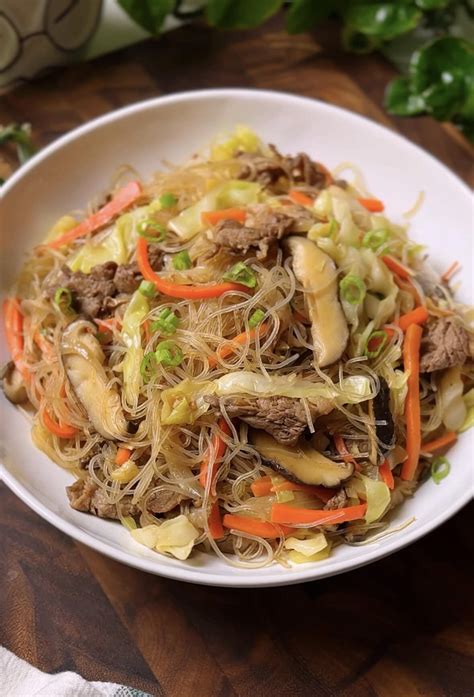 Stir-frying bean noodles