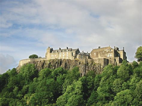 A Look at the Stirling Walking Tour in Spanish: Is it Worth it?