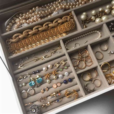 Storing jewelry safely