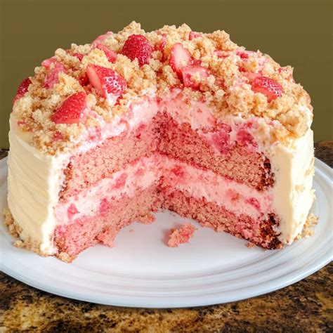 Strawberry Crunch Cake