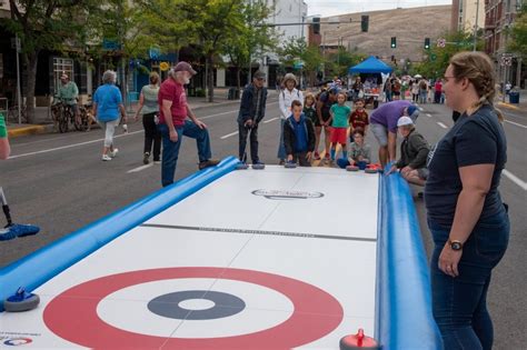 Street Curling Gameplay