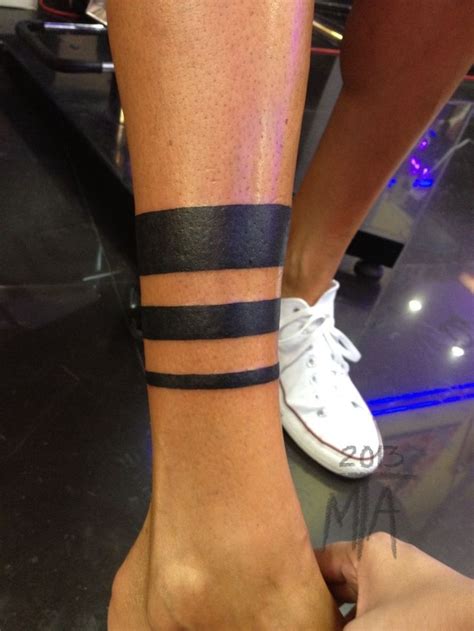 Armband Tattoos geometrictattoos Armband tattoo design