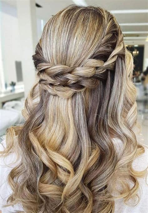Stunning Long Hairstyle Ideas for Prom Night