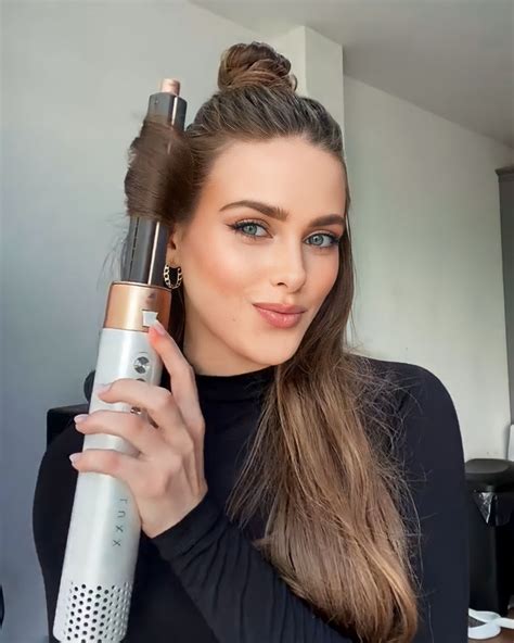 Styling Secrets: Maximizing Volume and Minimizing Frizz