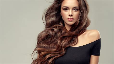 Styling Tips for Your Wavy Hair
