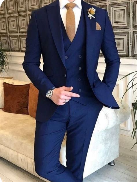 Styling Tips for a Fall Wedding Navy Suit