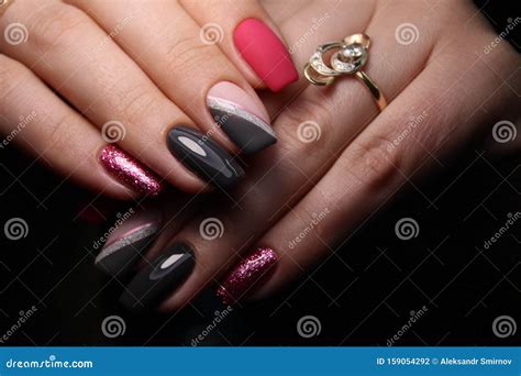 Stylish Design Manicure On Long