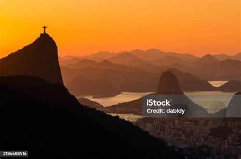 Sugarloaf vs Corcovado