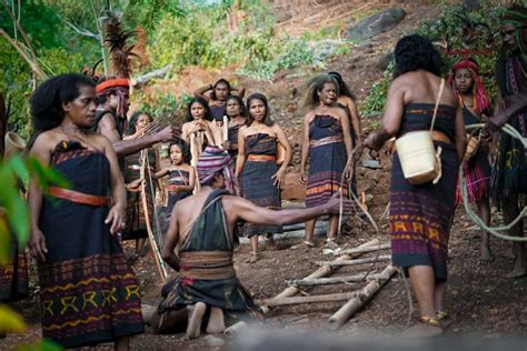 Suku yang Terdapat di Kawasan Bali dan Nusa Tenggara: Suku yang Menjadi Simbol Keberagaman Budaya