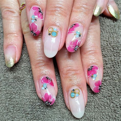 Get Ready For Summer With These Gorgeous Gel Nail Designs