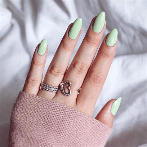17 Super Cute Mint Nail Art Ideas for Summer