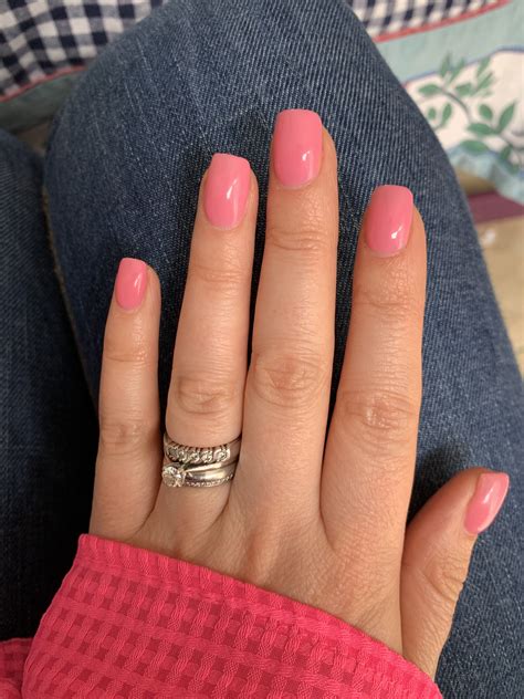 Summer Nails Rosa: The Perfect Trendy Nail Color For Summer 2023