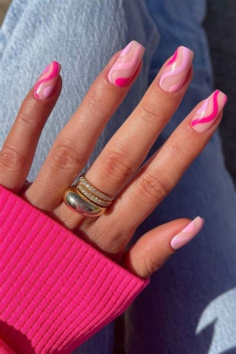 Summer Nails Square: The Latest Trend For The Perfect Summer Manicure