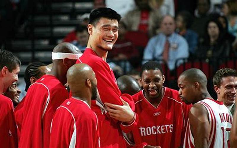 Sun Mingming and Yao Ming: A Tale of Two Giants