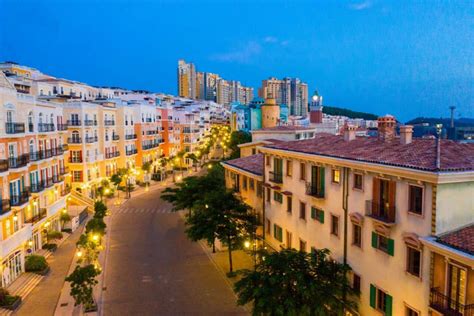 Sunset Town architecture