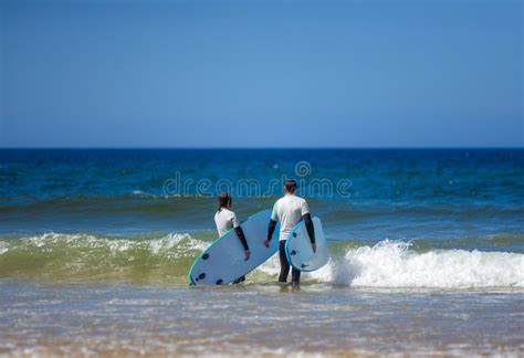 Surfing lesson ocean