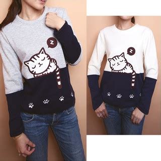 Sweater Bertema Kucing