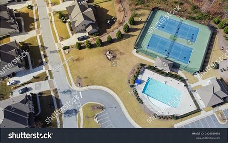 Swimming Pool And Tennis Court In Atlanta, Ga