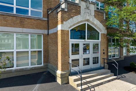 Discover A World-Class Academic Experience at Syracuse Academy of Science: Elevate Your Learning Potential Today!