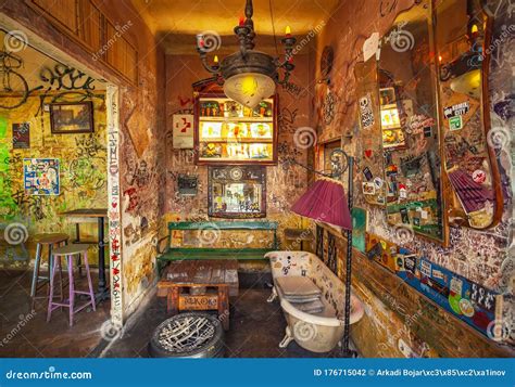 Szimpla Kert Interior