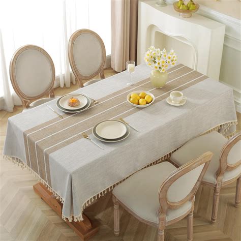 Tablecloths and Linens