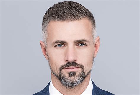 Tailback Extended Goatee Beard