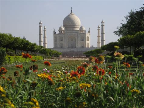 Taj Mahal Garden